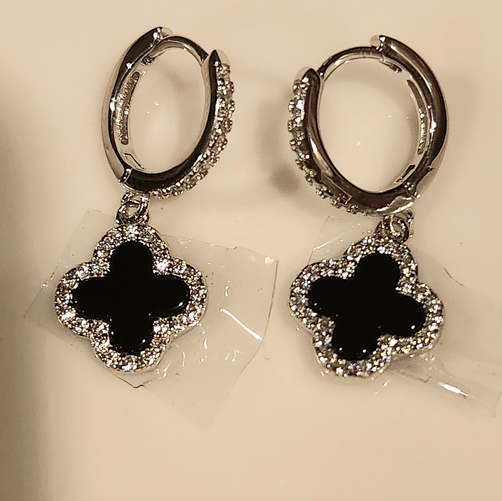 Vintage Brand Design Luck Black color Earrings Clover Charms.925 Sterling Silver - Picture 7 of 8